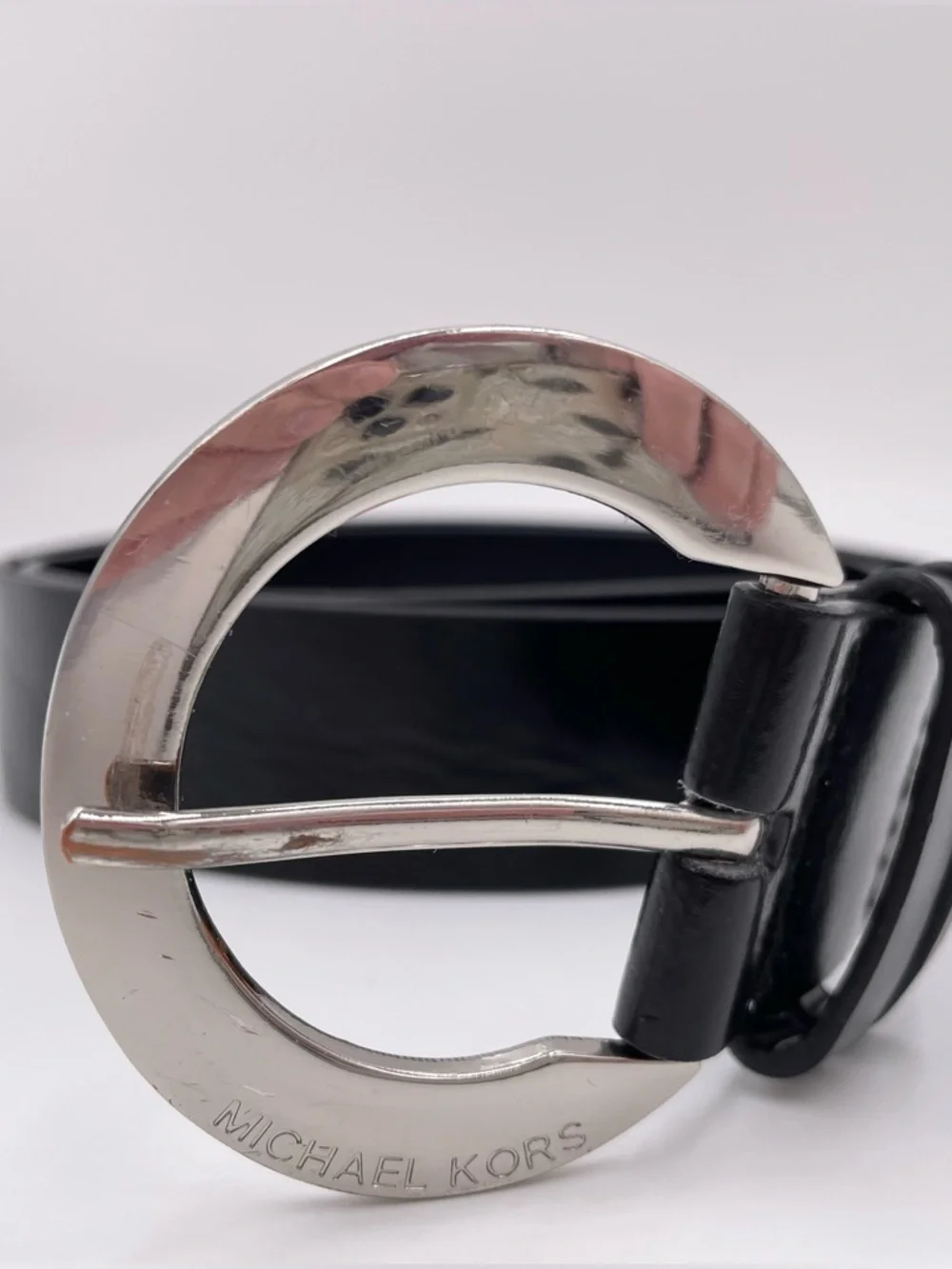 MICHAEL Michael Kors Black Faux Leather Belt Silver Round Buckle Grommets Y2K